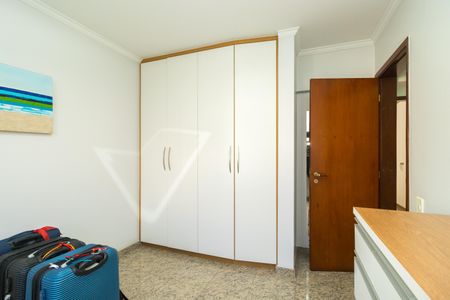 Apartamento à venda com 130m², 4 quartos e 3 vagas Apartamento à venda com 130m², 4 quartos e 3 vagasQuarto 1