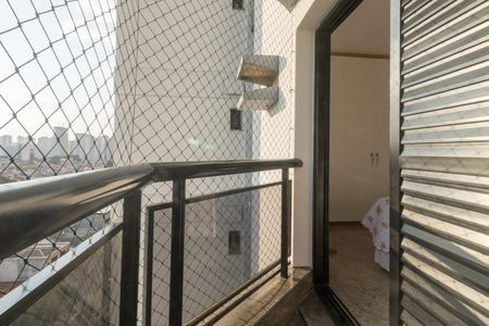Apartamento à venda com 130m², 4 quartos e 3 vagas Apartamento à venda com 130m², 4 quartos e 3 vagasVaranda da Suíte