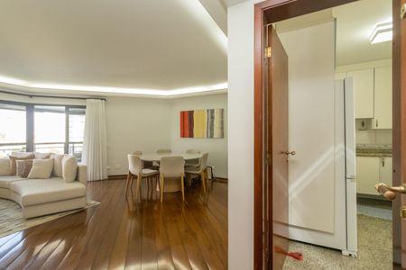 Apartamento à venda com 130m², 4 quartos e 3 vagas Apartamento à venda com 130m², 4 quartos e 3 vagasSala