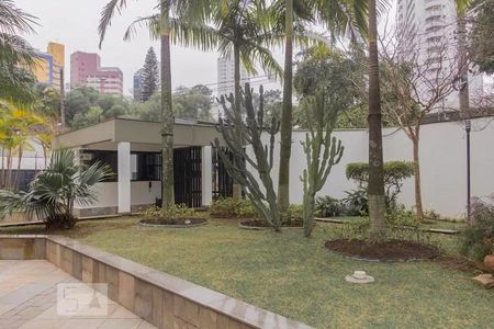 Apartamento à venda com 130m², 4 quartos e 3 vagas Apartamento à venda com 130m², 4 quartos e 3 vagasÁrea comum - Jardim