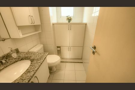 Apartamento à venda com 130m², 3 quartos e 2 vagas Apartamento à venda com 130m², 3 quartos e 2 vagasBanheiro
