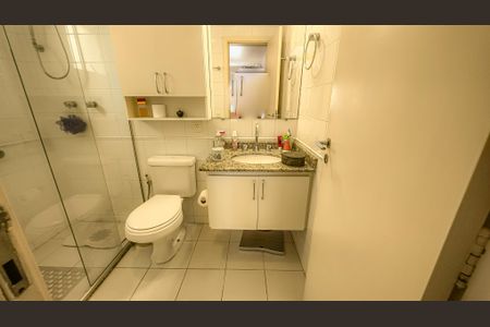 Apartamento à venda com 130m², 3 quartos e 2 vagas Apartamento à venda com 130m², 3 quartos e 2 vagasBanheiro da Suíte 2