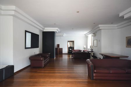 Apartamento à venda com 210m², 3 quartos e 2 vagas Apartamento à venda com 210m², 3 quartos e 2 vagasSalão de Festa