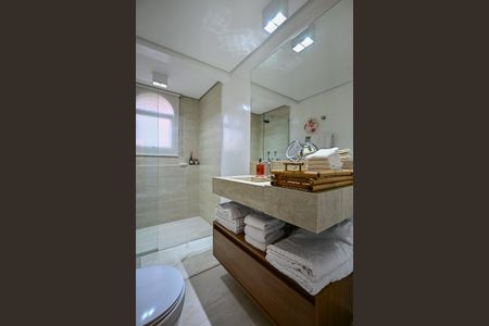 Apartamento à venda com 210m², 3 quartos e 2 vagasBanheiro da Suíte  3