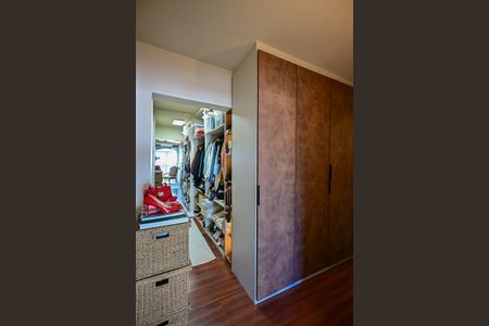 Apartamento à venda com 210m², 3 quartos e 2 vagasArmário da Suíte  3