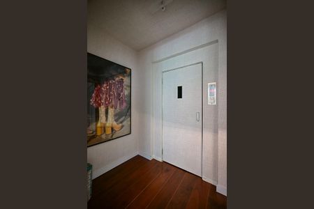 Hall Privativo de apartamento à venda com 3 quartos, 210m² em Vila Morumbi, São Paulo