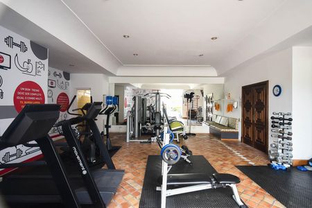 Apartamento à venda com 210m², 3 quartos e 2 vagas Apartamento à venda com 210m², 3 quartos e 2 vagasAcademia