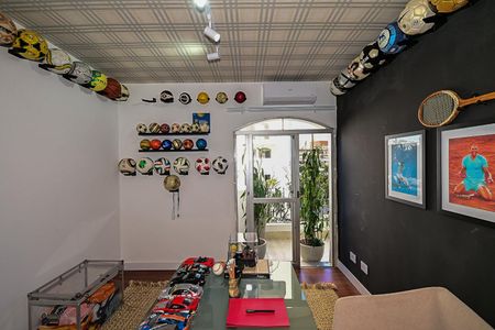 Apartamento à venda com 210m², 3 quartos e 2 vagasSuíte 2