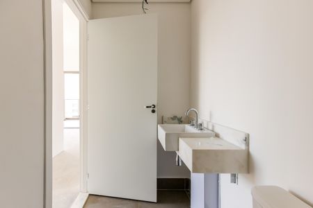 Apartamento à venda com 87m², 2 quartos e 1 vaga Apartamento à venda com 87m², 2 quartos e 1 vagaBanheiro