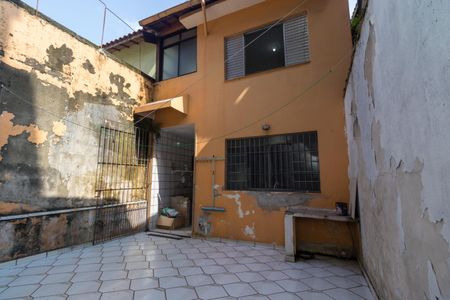 Casa para alugar com 115m², 3 quartos e 1 vagaQuintal e Fachada dos fundos