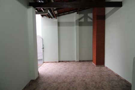 Casa para alugar com 210m², 4 quartos e 2 vagasQuintal / Área de Serviço
