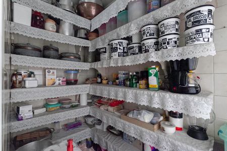 Casa à venda com 525m², 3 quartos e 4 vagas Casa à venda com 525m², 3 quartos e 4 vagasDespensa