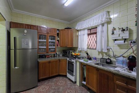 Casa à venda com 525m², 3 quartos e 4 vagas Casa à venda com 525m², 3 quartos e 4 vagasCozinha