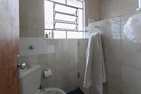 Casa à venda com 525m², 3 quartos e 4 vagas Casa à venda com 525m², 3 quartos e 4 vagasBanheiro de serviço