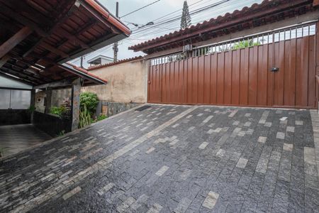 Casa à venda com 525m², 3 quartos e 4 vagas Casa à venda com 525m², 3 quartos e 4 vagasGaragem