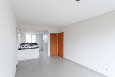 Sala de apartamento à venda com 3 quartos, 85m² em Padre Eustáquio, Belo Horizonte