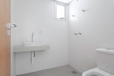 Apartamento à venda com 174m², 4 quartos e 3 vagasCobertura - Banheiro social 2