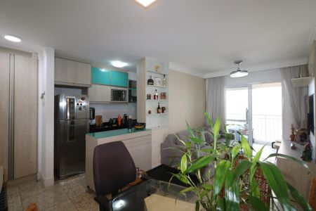 Apartamento à venda com 70m², 2 quartos e 1 vaga Apartamento à venda com 70m², 2 quartos e 1 vagaSala