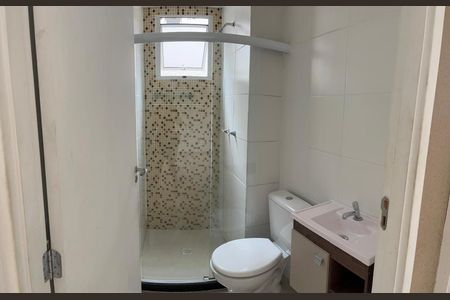 Banheiro de apartamento para alugar com 2 quartos, 44m² em Realengo, Rio de Janeiro