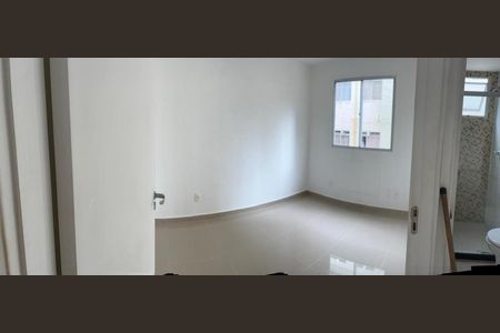 Quarto de apartamento para alugar com 2 quartos, 44m² em Realengo, Rio de Janeiro