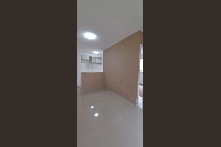 Sala de apartamento para alugar com 2 quartos, 44m² em Realengo, Rio de Janeiro
