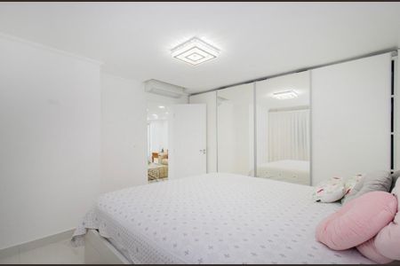 Quarto de casa à venda com 4 quartos, 424m² em Santo Amaro, São Paulo