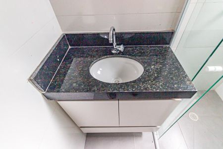 Banheiro de apartamento para alugar com 1 quarto, 24m² em Vila Prudente, São Paulo