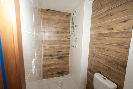 Apartamento à venda com 53m², 2 quartos e 1 vaga Apartamento à venda com 53m², 2 quartos e 1 vagaBanheiro da Suíte