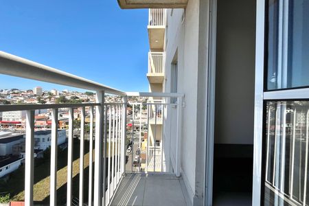 Varanda  de apartamento para alugar com 1 quarto, 27m² em Jardim Itacolomi, São Paulo