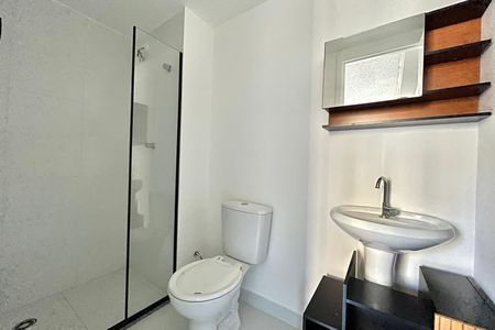 Apartamento para alugar com 27m², 1 quarto e sem vaga Apartamento para alugar com 27m², 1 quarto e sem vagaBanheiro da Suíte