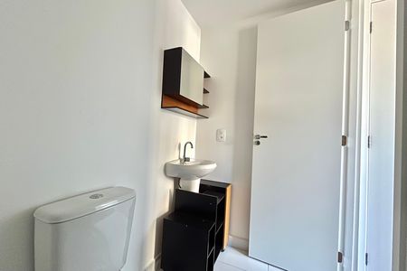 Apartamento para alugar com 27m², 1 quarto e sem vaga Apartamento para alugar com 27m², 1 quarto e sem vagaBanheiro da Suíte
