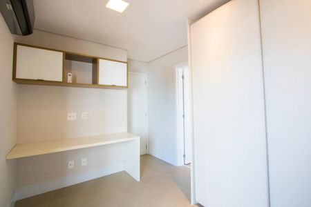 Apartamento à venda com 160m², 3 quartos e 3 vagas Apartamento à venda com 160m², 3 quartos e 3 vagasQuarto 2 - Suíte