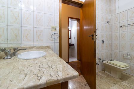 Apartamento à venda com 171m², 3 quartos e sem vagaBanheiro