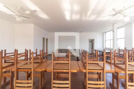 Apartamento à venda com 171m², 3 quartos e sem vagaÁrea comum - Salão de festas