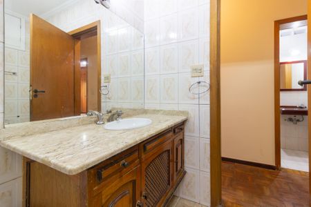 Apartamento à venda com 171m², 3 quartos e sem vagaBanheiro