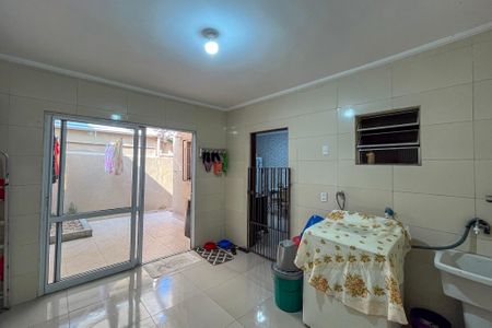 Casa para alugar com 300m², 5 quartos e 2 vagasCasa 1 - Area de Serviço
