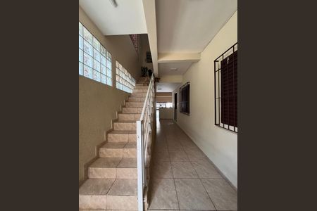 Casa para alugar com 300m², 5 quartos e 2 vagasCorredor