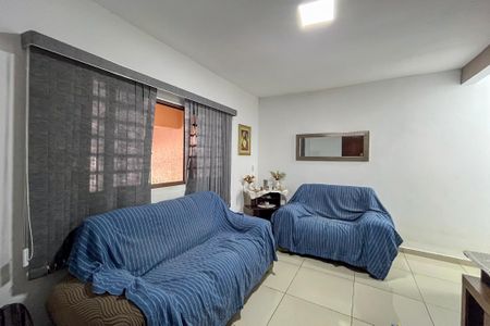 Casa 1 - Sala de casa para alugar com 5 quartos, 300m² em Jardim Patente, São Paulo