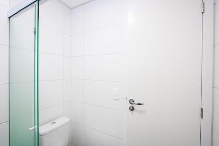 Apartamento à venda com 53m², 2 quartos e 1 vaga Apartamento à venda com 53m², 2 quartos e 1 vagaBanheiro