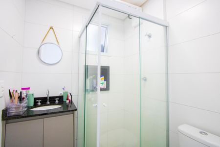 Apartamento à venda com 53m², 2 quartos e 1 vaga Apartamento à venda com 53m², 2 quartos e 1 vagaBanheiro