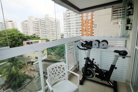 Apartamento à venda com 57m², 2 quartos e 1 vagaVaranda