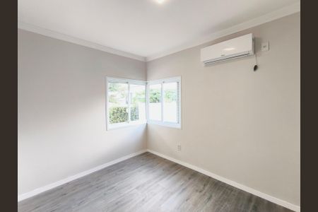 Casa de condomínio à venda com 470m², 4 quartos e 4 vagas Casa de condomínio à venda com 470m², 4 quartos e 4 vagasSuíte 4