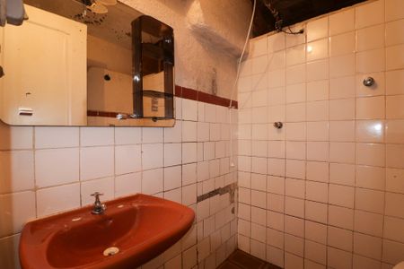 Casa para alugar com 25m², 0 quarto e sem vaga Casa para alugar com 25m², 0 quarto e sem vagaBanheiro