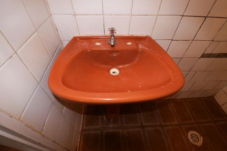 Casa para alugar com 25m², 0 quarto e sem vaga Casa para alugar com 25m², 0 quarto e sem vagaBanheiro