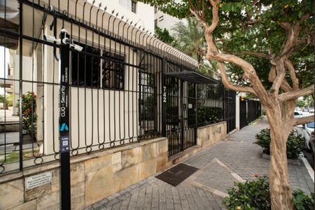 Apartamento à venda com 64m², 2 quartos e 1 vagaFrente