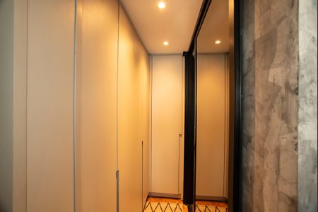 Apartamento à venda com 64m², 2 quartos e 1 vagaSuíte - Closet