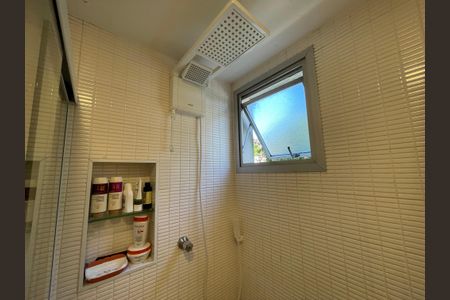 Apartamento à venda com 115m², 3 quartos e 1 vagaBanheiro da Suíte