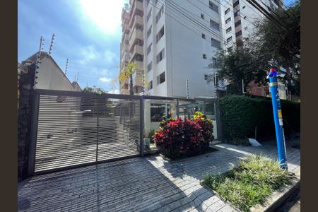 Apartamento à venda com 115m², 3 quartos e 1 vagaFachada e portaria