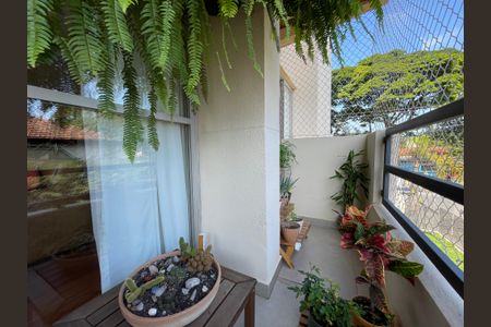 Apartamento à venda com 115m², 3 quartos e 1 vagaVaranda