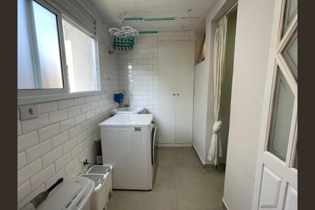 Apartamento à venda com 115m², 3 quartos e 1 vagaÁrea de Serviço
